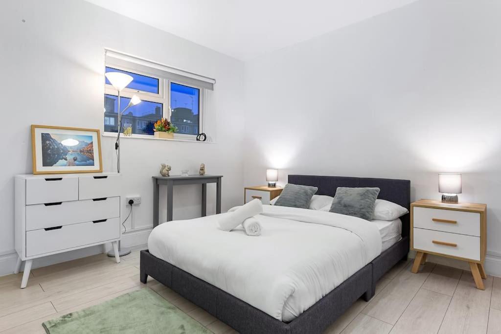 Holiday Home Near Kings Cross Sleep 12 Sp7 Londyn Zewnętrze zdjęcie